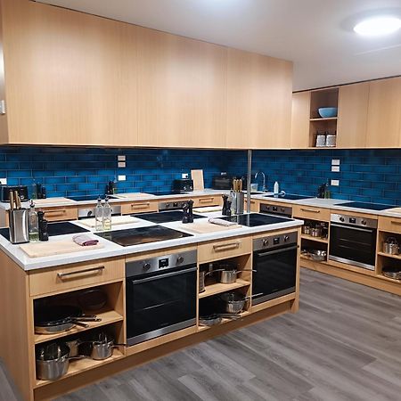 Urbanz Vandrarhem Christchurch Exteriör bild The kitchen at the University of New South Wales