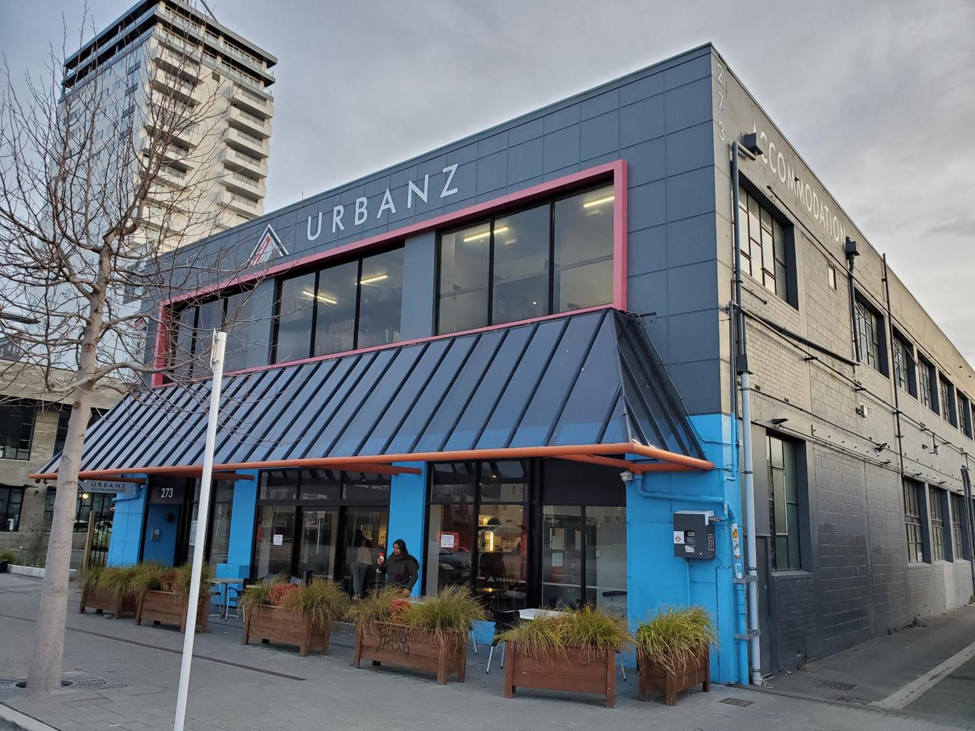 Urbanz Vandrarhem Christchurch Exteriör bild The Urbanz building in 2019